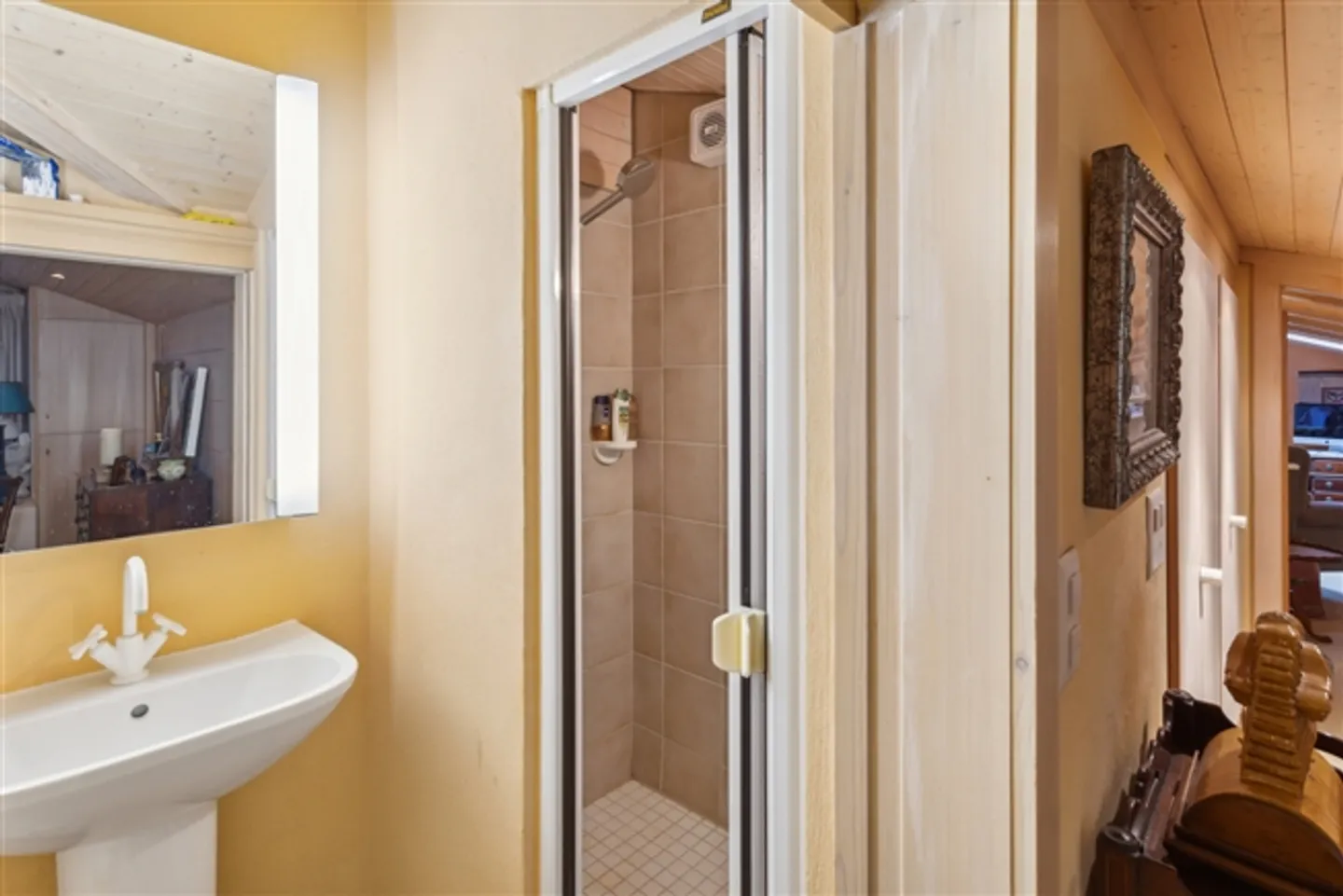 Appartamento duplex caldo a Château-d'Oex con camino - Foto 9 di 11