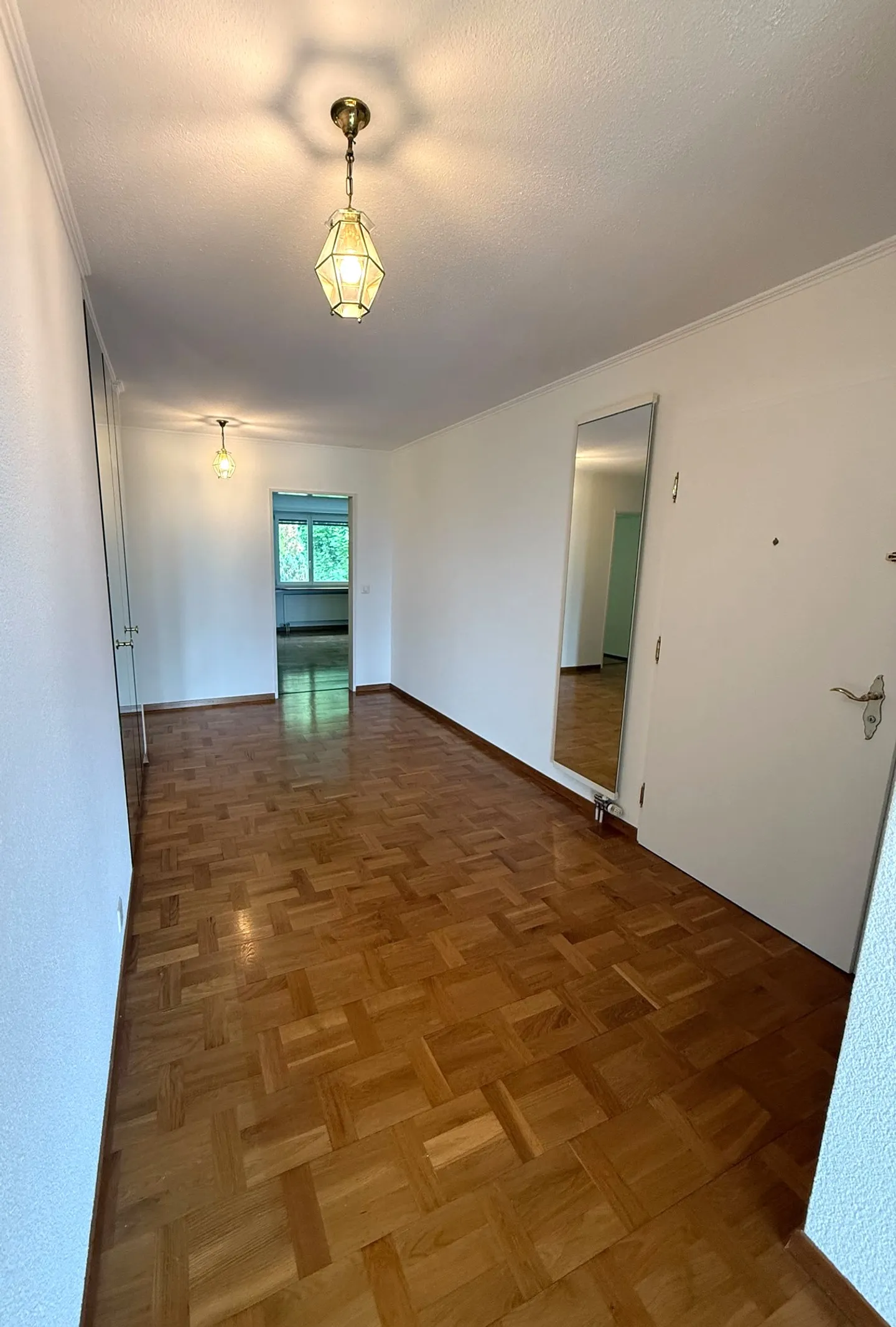 Grosszügige und helle 4.5-Zimmer-Wohnung mit Bergblick in Thun - Foto 7 von 18