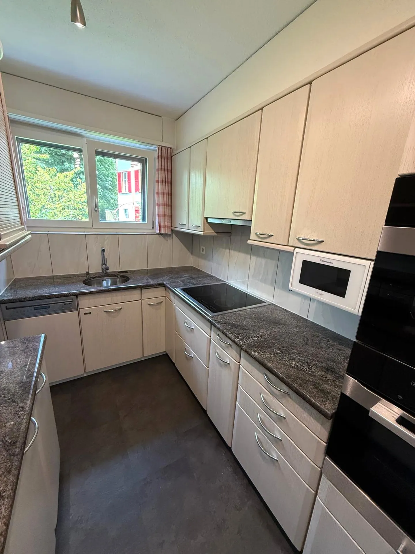 Grosszügige und helle 4.5-Zimmer-Wohnung mit Bergblick in Thun - Foto 10 von 18