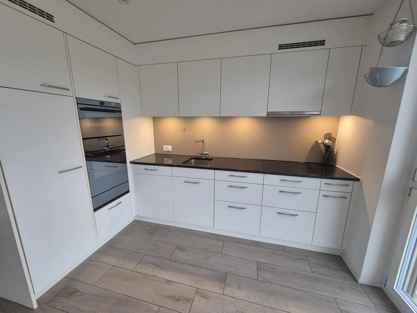 Appartement lumineux avec vue - Photo 2 sur 13