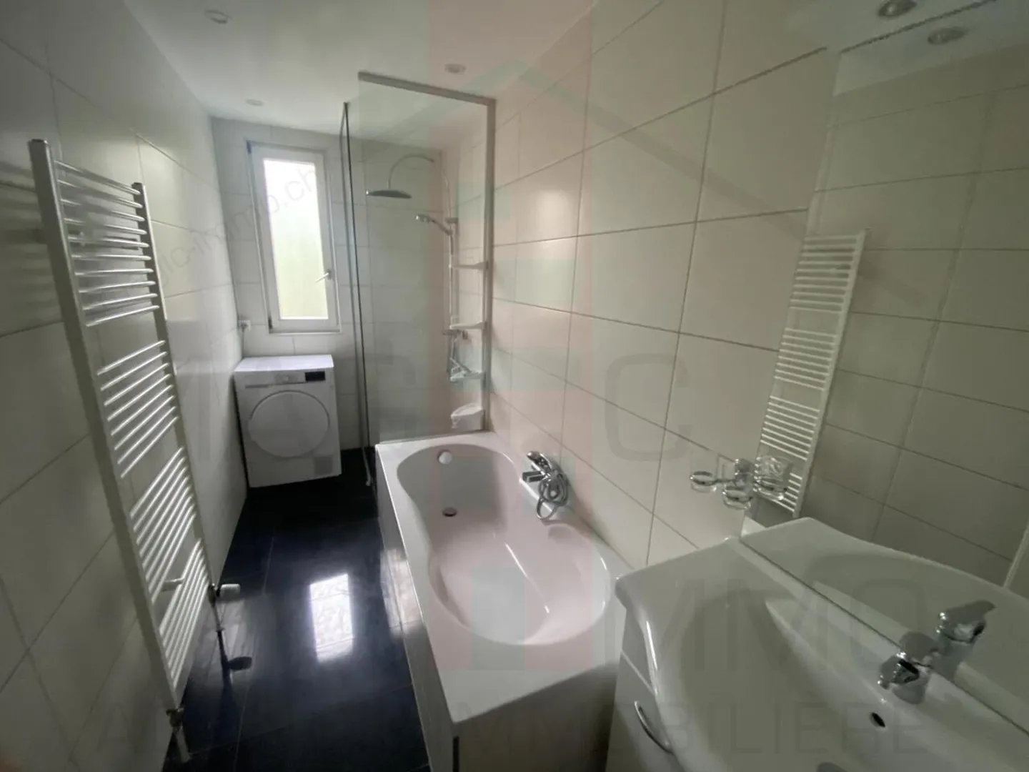 Bright apartment with terrace in Fontenais - Photo 3 of 8