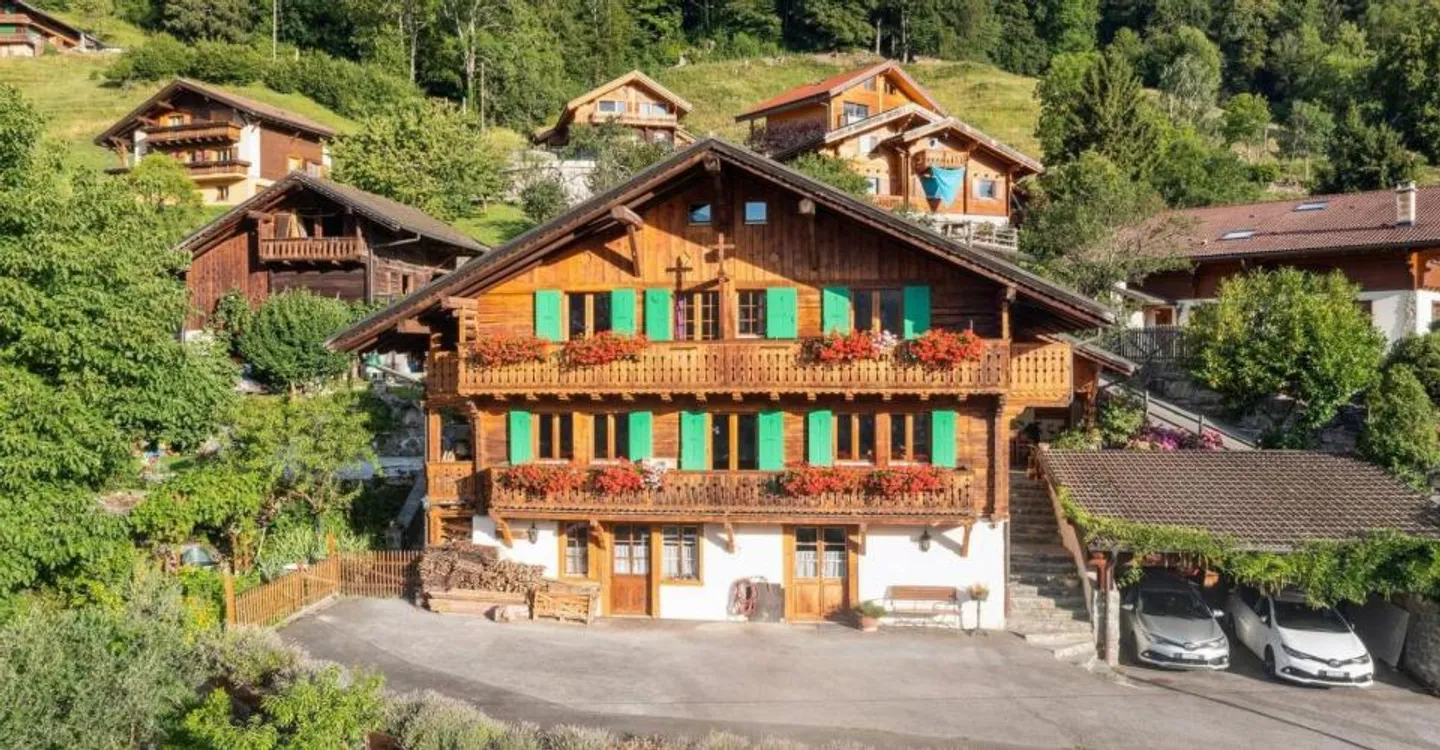 Chalet Charmant avec Jardin - Photo 1 sur 13