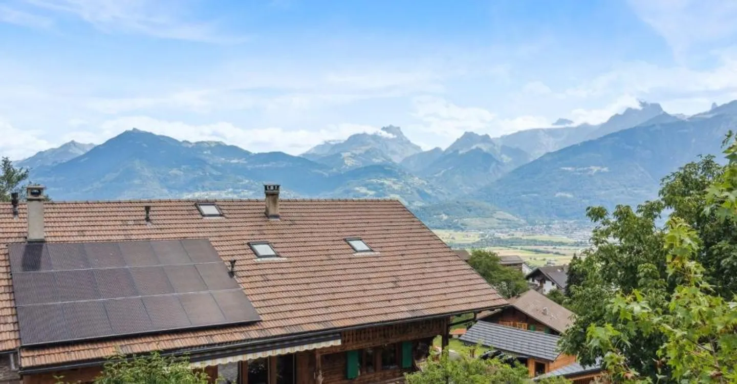Chalet Charmant avec Jardin - Photo 2 sur 13