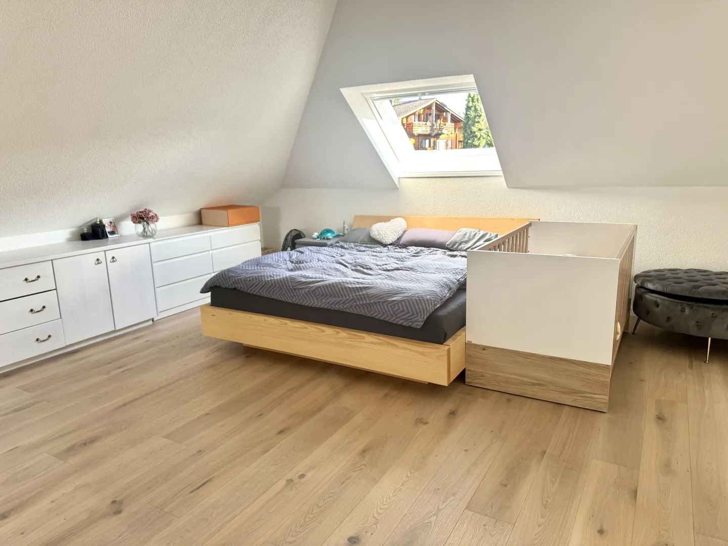 Bellissima e grande casa unifamiliare di 8,5 locali su strada privata con giardino - Foto 15 di 23