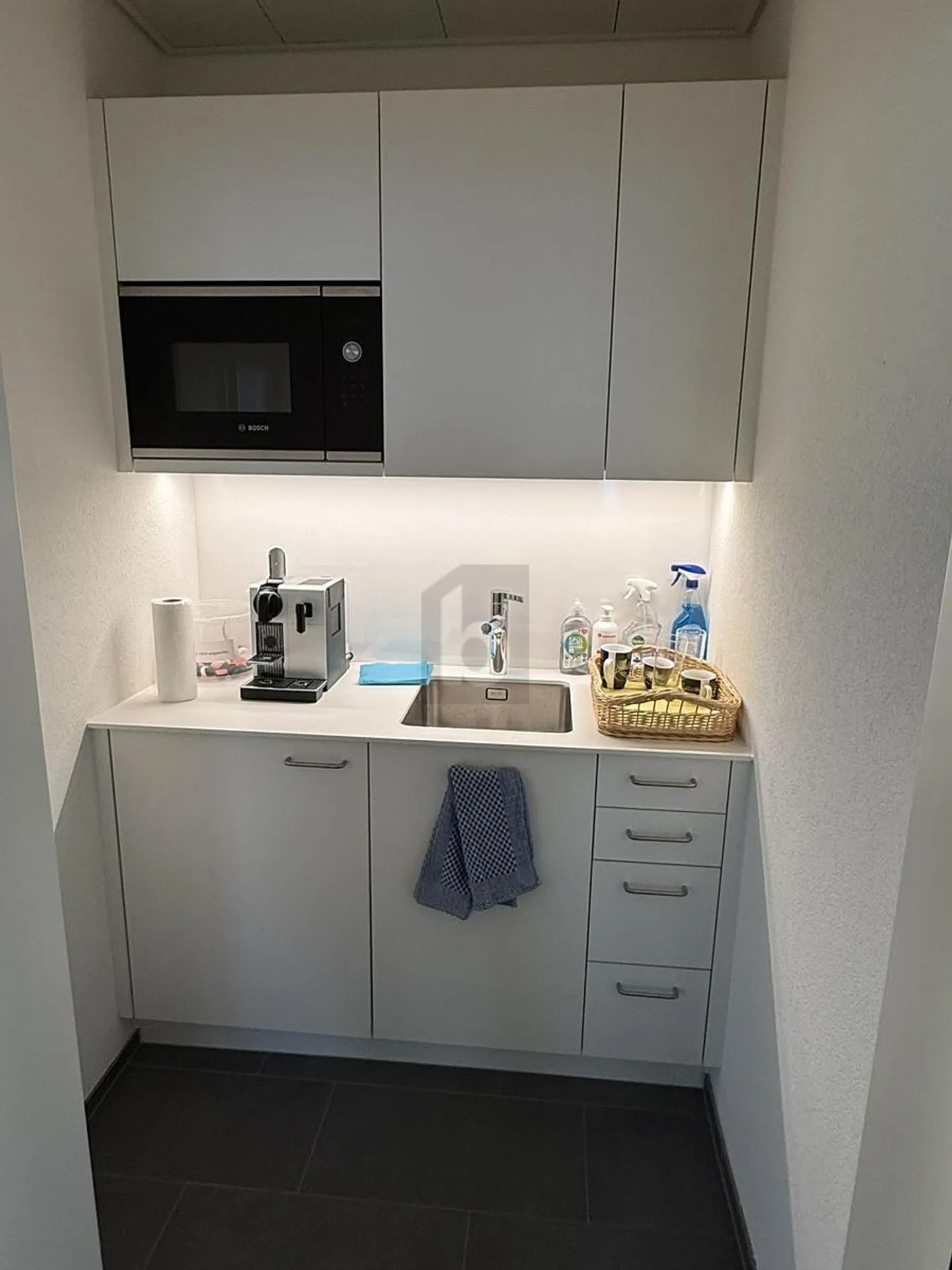 RUHIG, ZENTRAL MIT VIEL PLATZ - Foto 5 von 6
