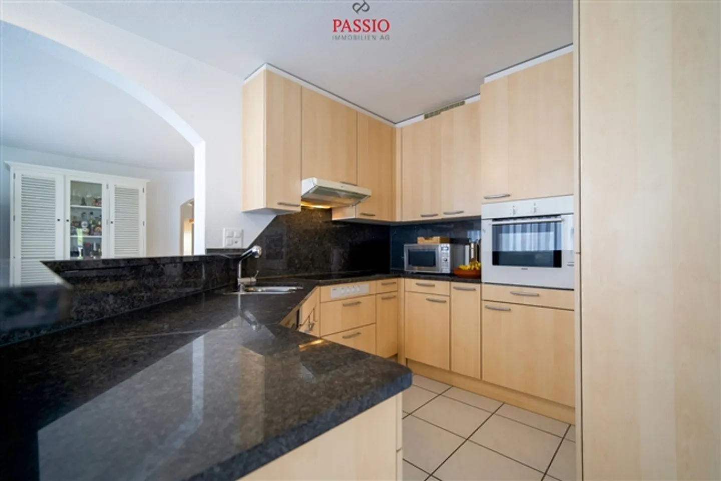 Appartement spacieux de 6,5 pièces avec vue panoramique et deux balcons - Photo 7 sur 20