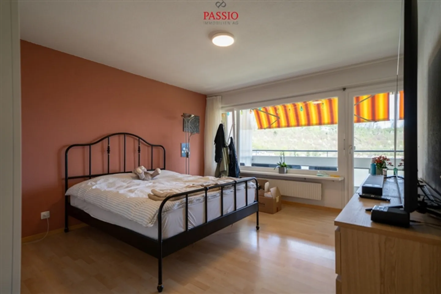 Appartement spacieux de 6,5 pièces avec vue panoramique et deux balcons - Photo 13 sur 20