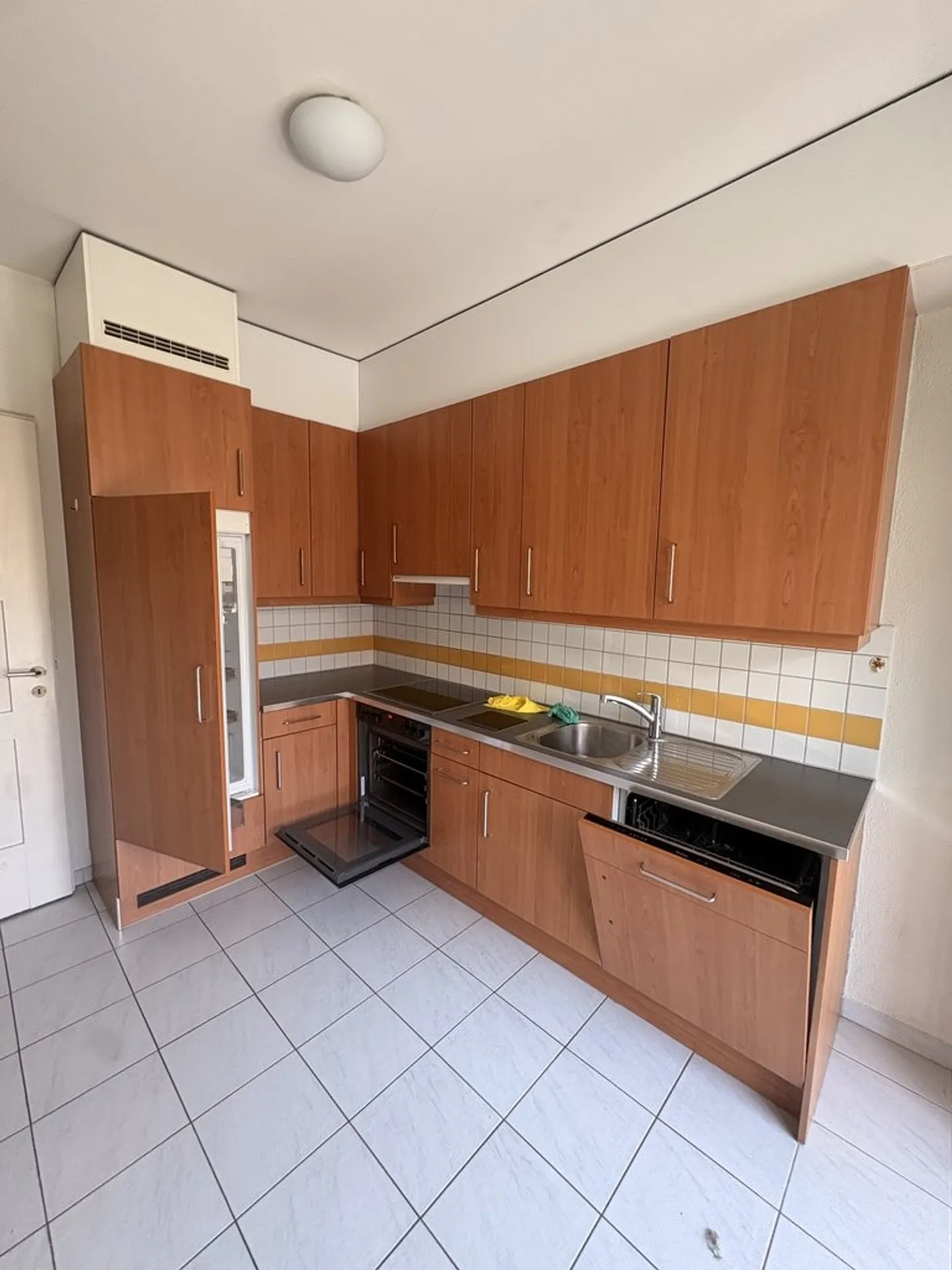 2.5 Room Apartment - Photo 1 of 6