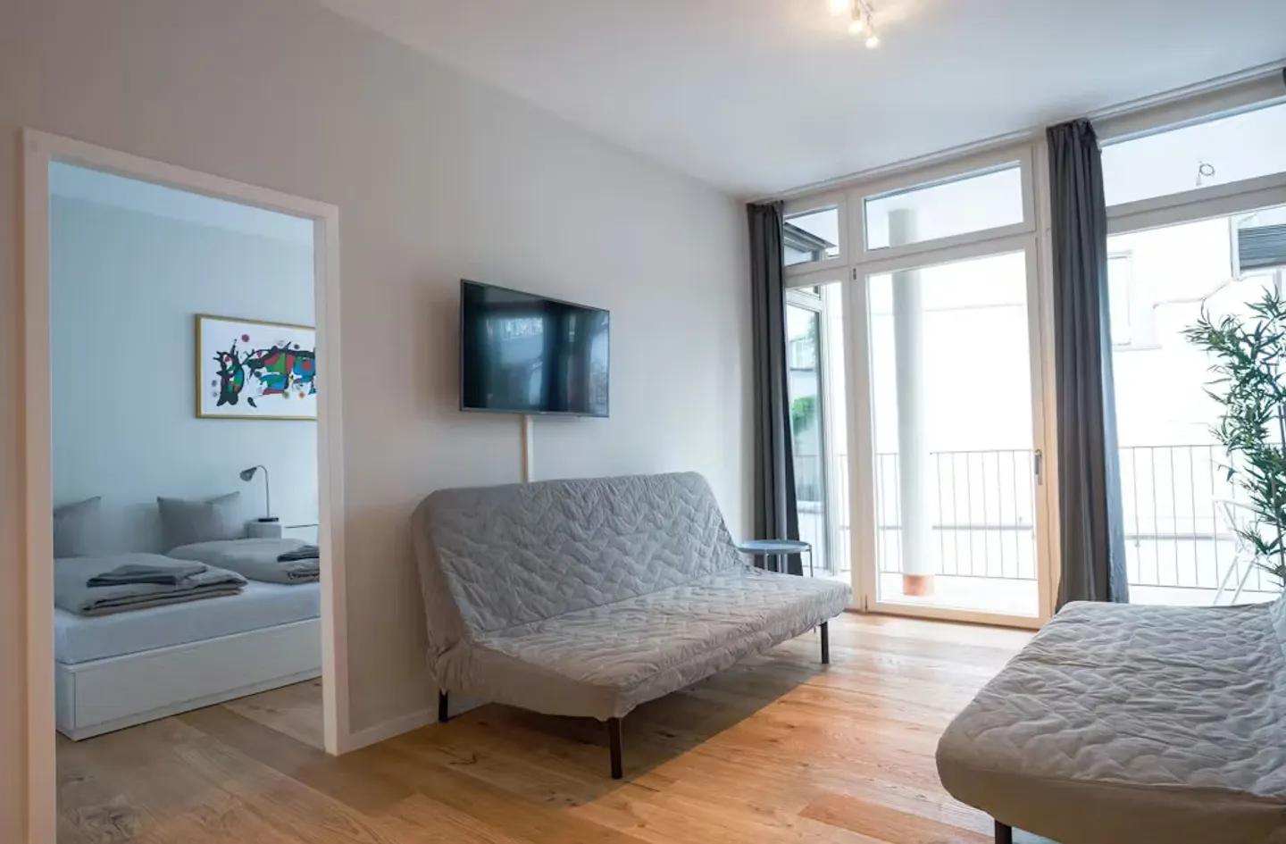 Charming Apartment in Basel - Photo 3 of 10