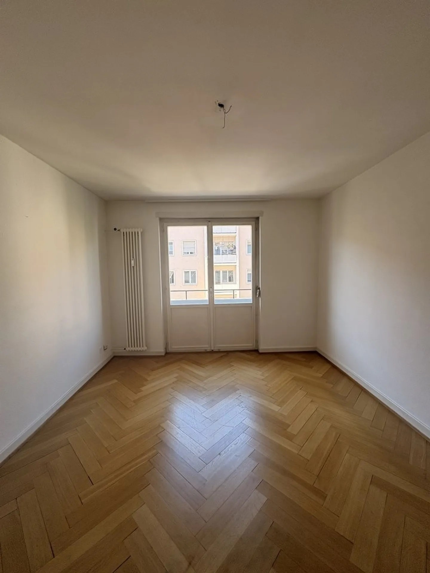 2.5 Room Apartment - Photo 2 of 6
