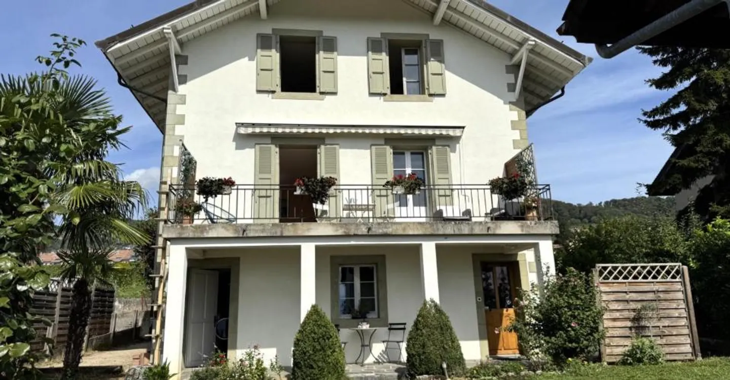 Charmantes Einfamilienhaus mit Seeblick - Foto 2 von 13