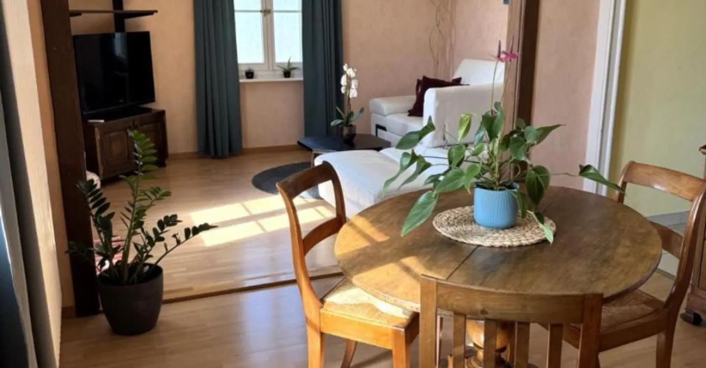 Charmantes Einfamilienhaus mit Seeblick - Foto 3 von 13