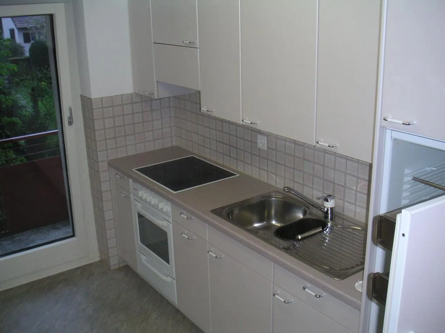 Charmant appartement 3 pièces - Photo 2 sur 4
