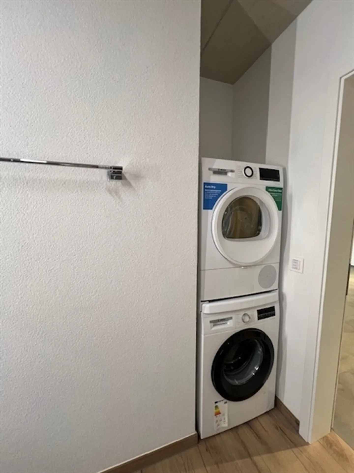 «Zu vermieten Hervorragende moderne und helle 2.5-Zimmer-Wohnung-1. OG» - Foto 7 von 7