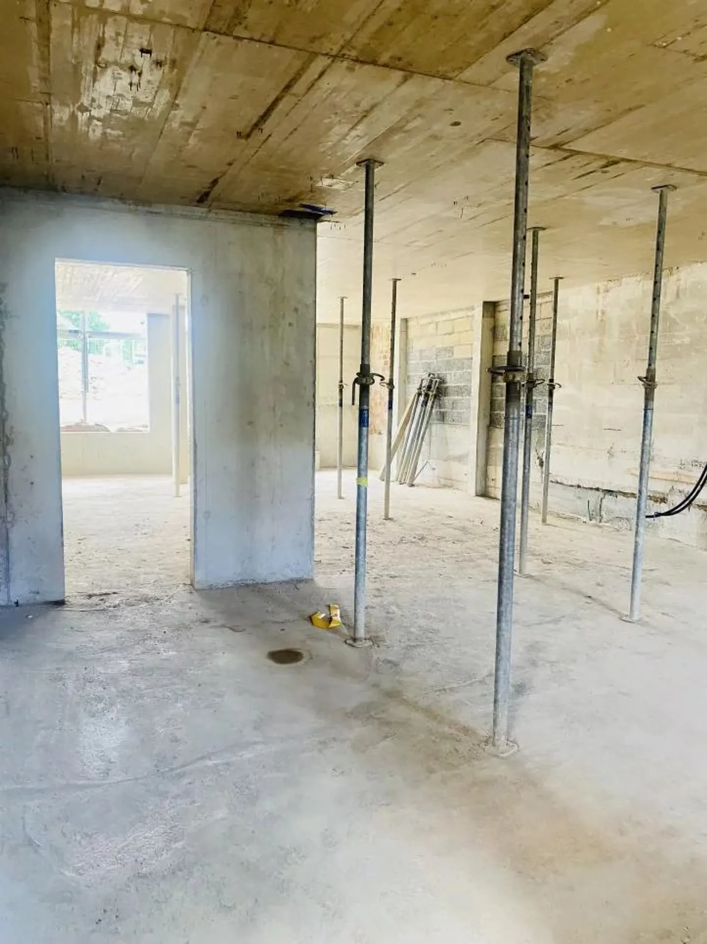 Ferme en cours de rénovation - appartement au rez, neuf  de caractère, au cachet - Photo 5 sur 11