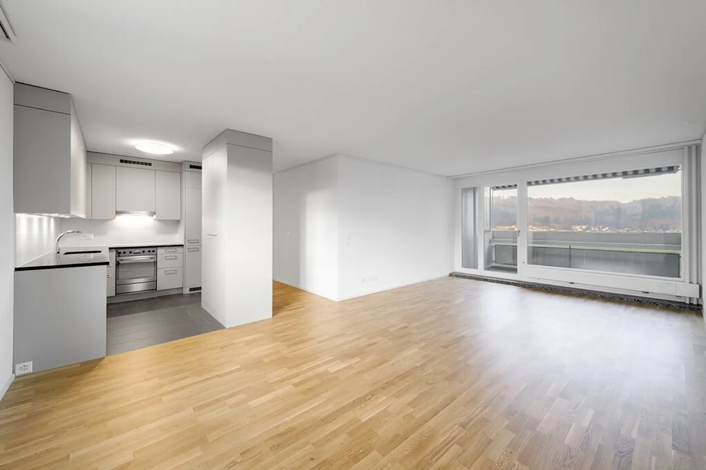 Appartamento spazioso 4.5 locali - Foto 3 di 6