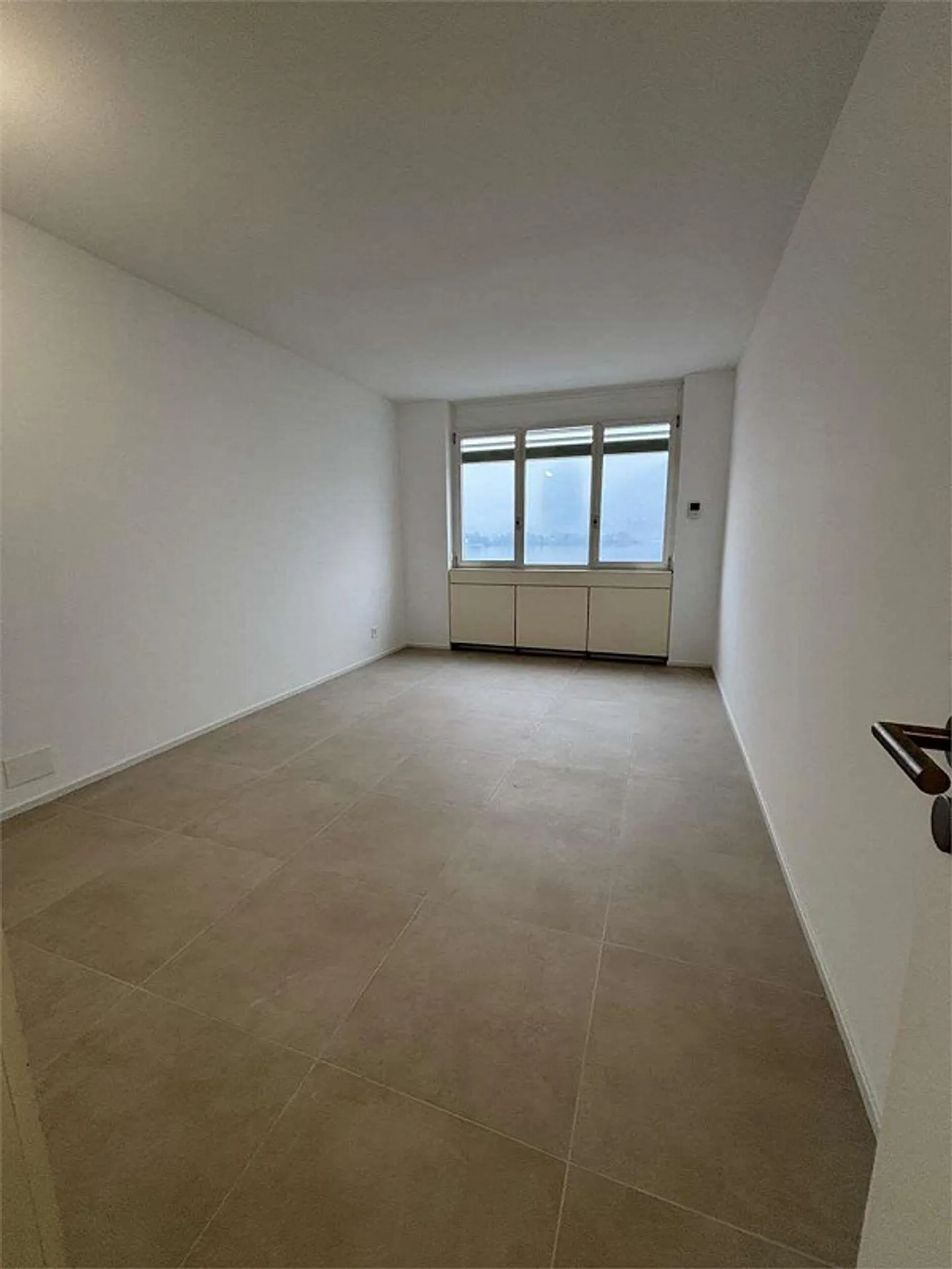 Bureaux rénovés de différentes tailles - Photo 3 sur 13