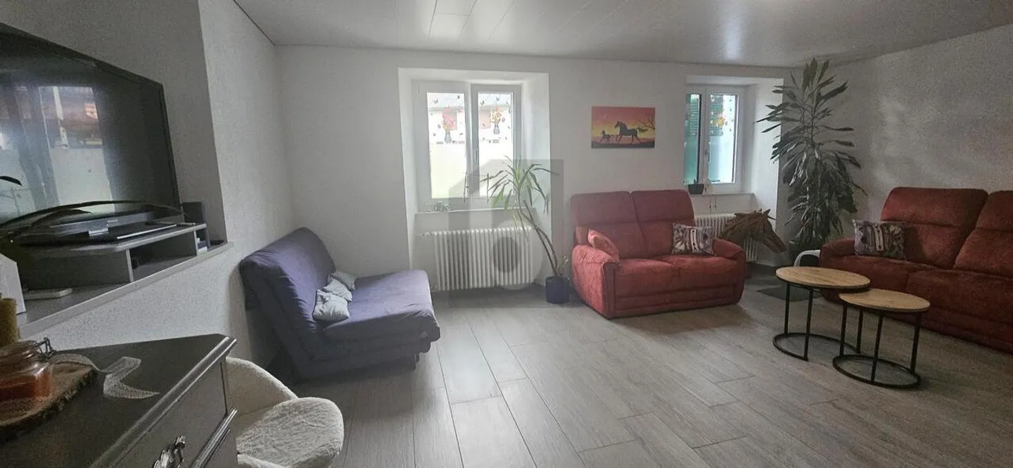 Single house for sale - Photo 1 of 6