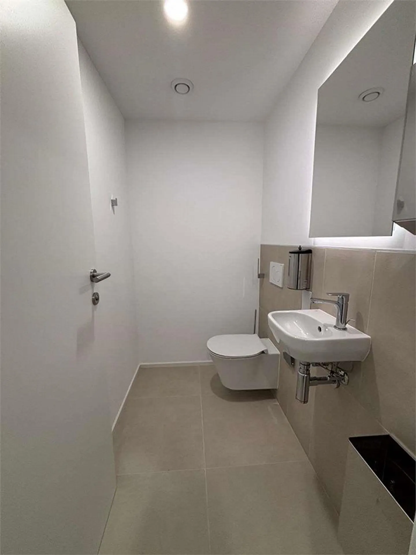 Bureaux rénovés de différentes tailles - Photo 7 sur 13