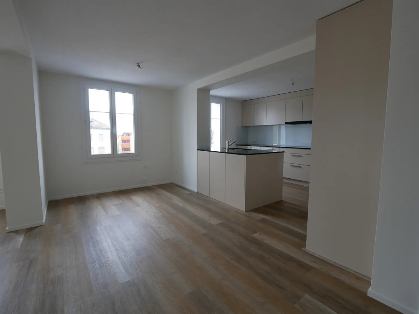 Thal: 3.5 Room Apartment with Spacious Kitchen - Photo 2 of 11