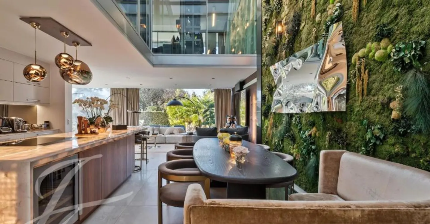 Bright Villa in a Residential Area - Photo 3 of 12