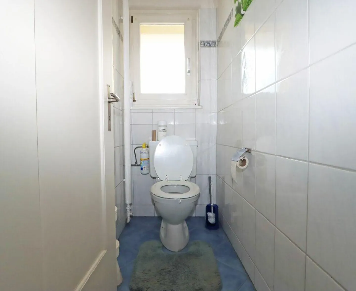 Multi-family house with 4 residential units and a commercial space in Unte... - Photo 20 of 30