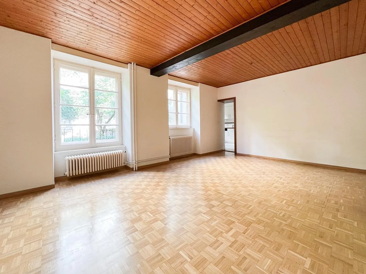 3.5-room apartment in the heart of the historic center of Neuchâtel - Photo 2 of 7