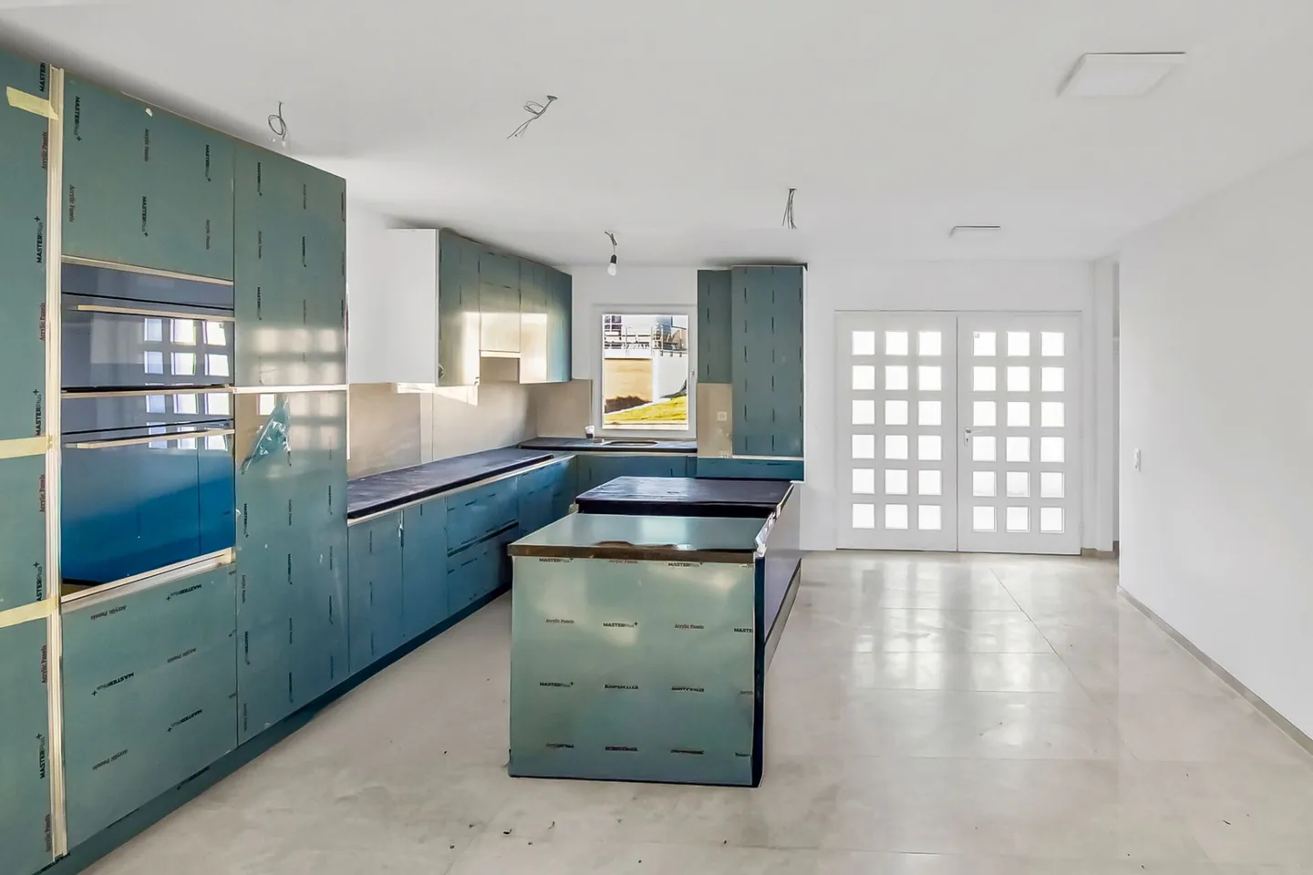 Una casa con spazio per il completamento personale - Foto 2 di 13