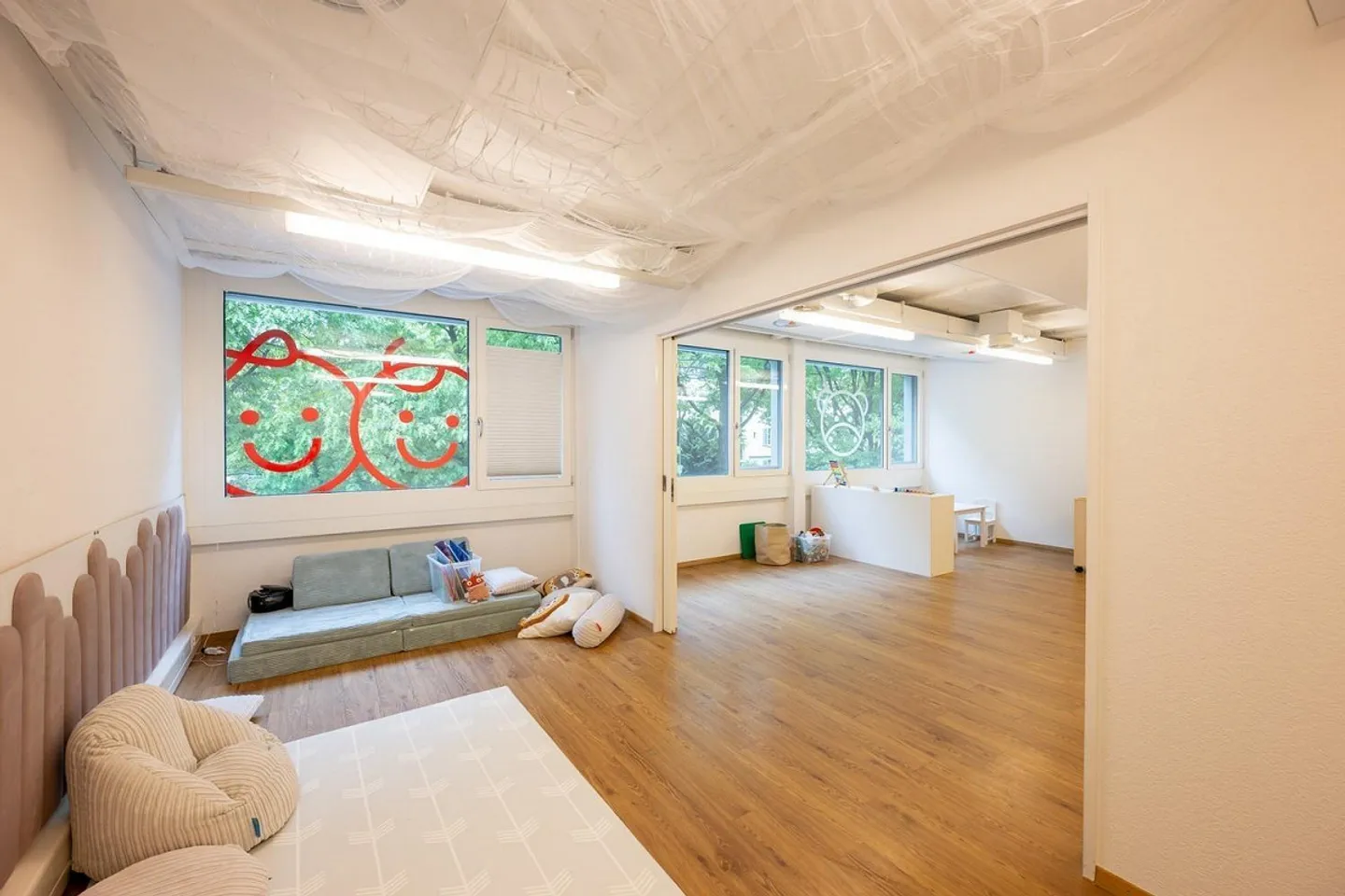 Spazio commerciale flessibile in posizione centrale ideale per asilo nido, ufficio o studio - Foto 9 di 12