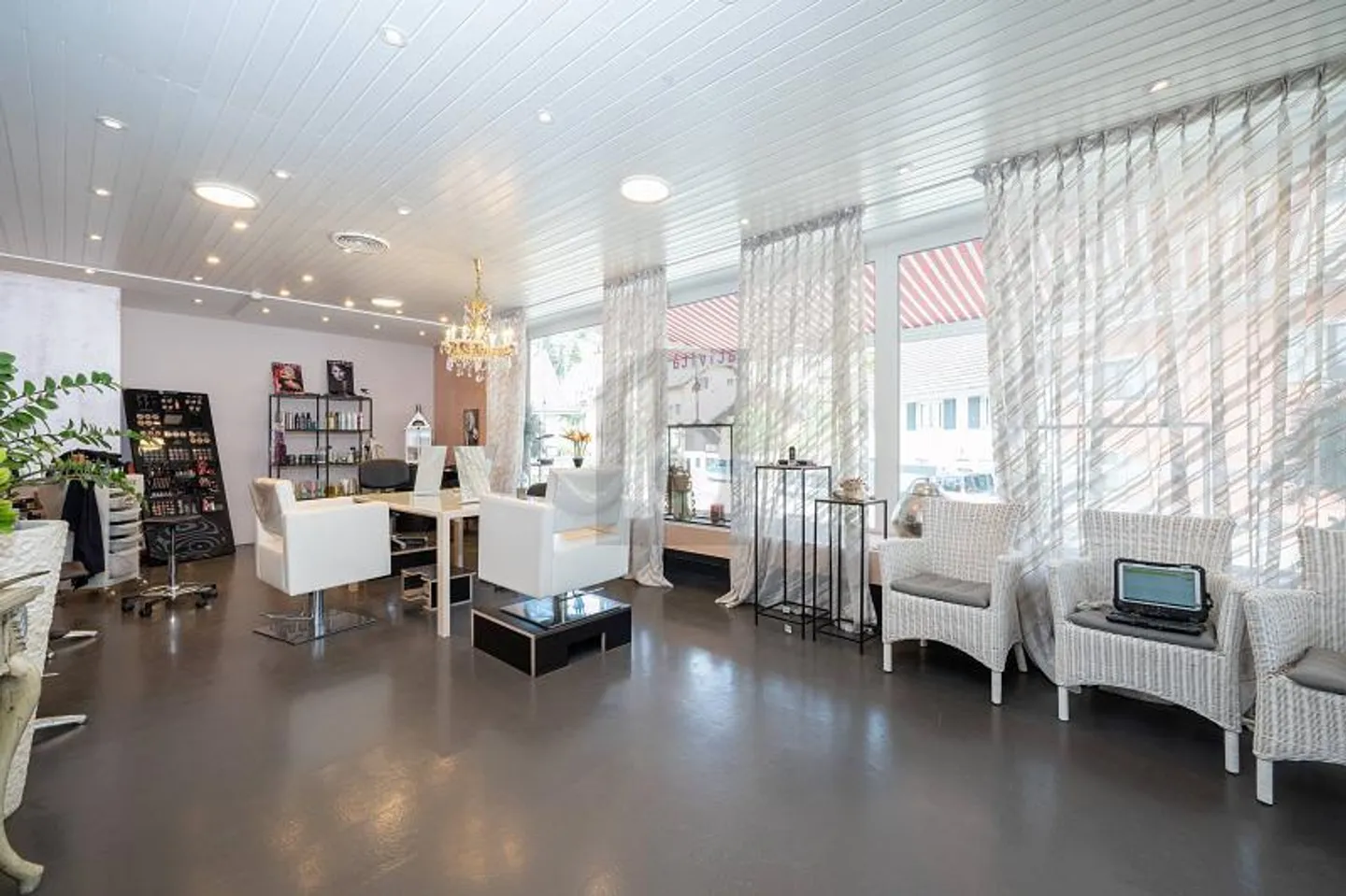 Flexibler Gewerberaum in Füllinsdorf - Foto 1 von 3