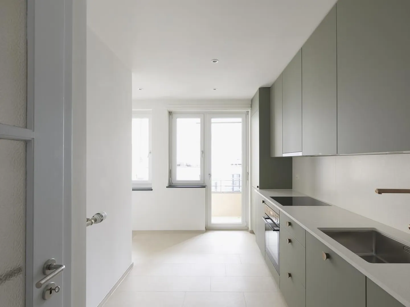 Appartement attrayant, fraîchement rénové de 4 pièces au cœur de Küsnacht ZH - Photo 3 sur 11