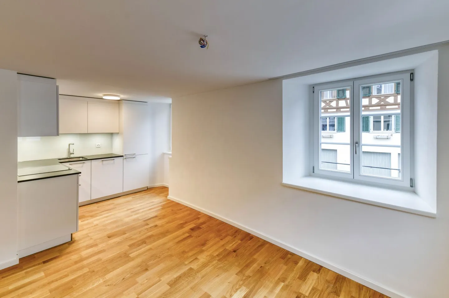 Renovierte 2.5 Zimmerwohnung - Foto 2 von 13