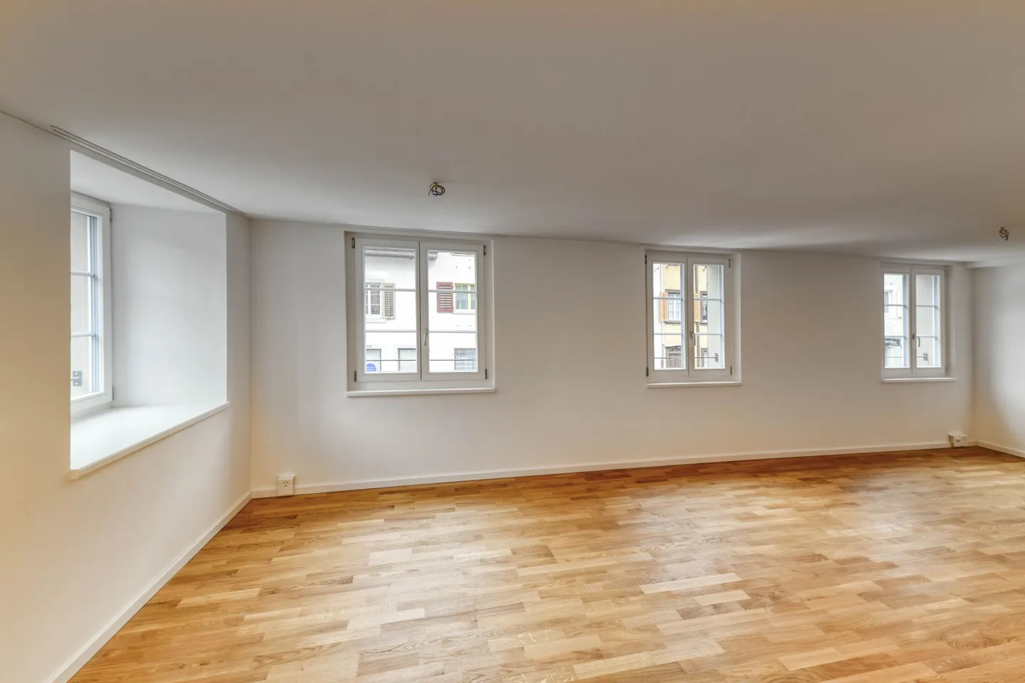 Renovierte 2.5 Zimmerwohnung - Foto 3 von 13