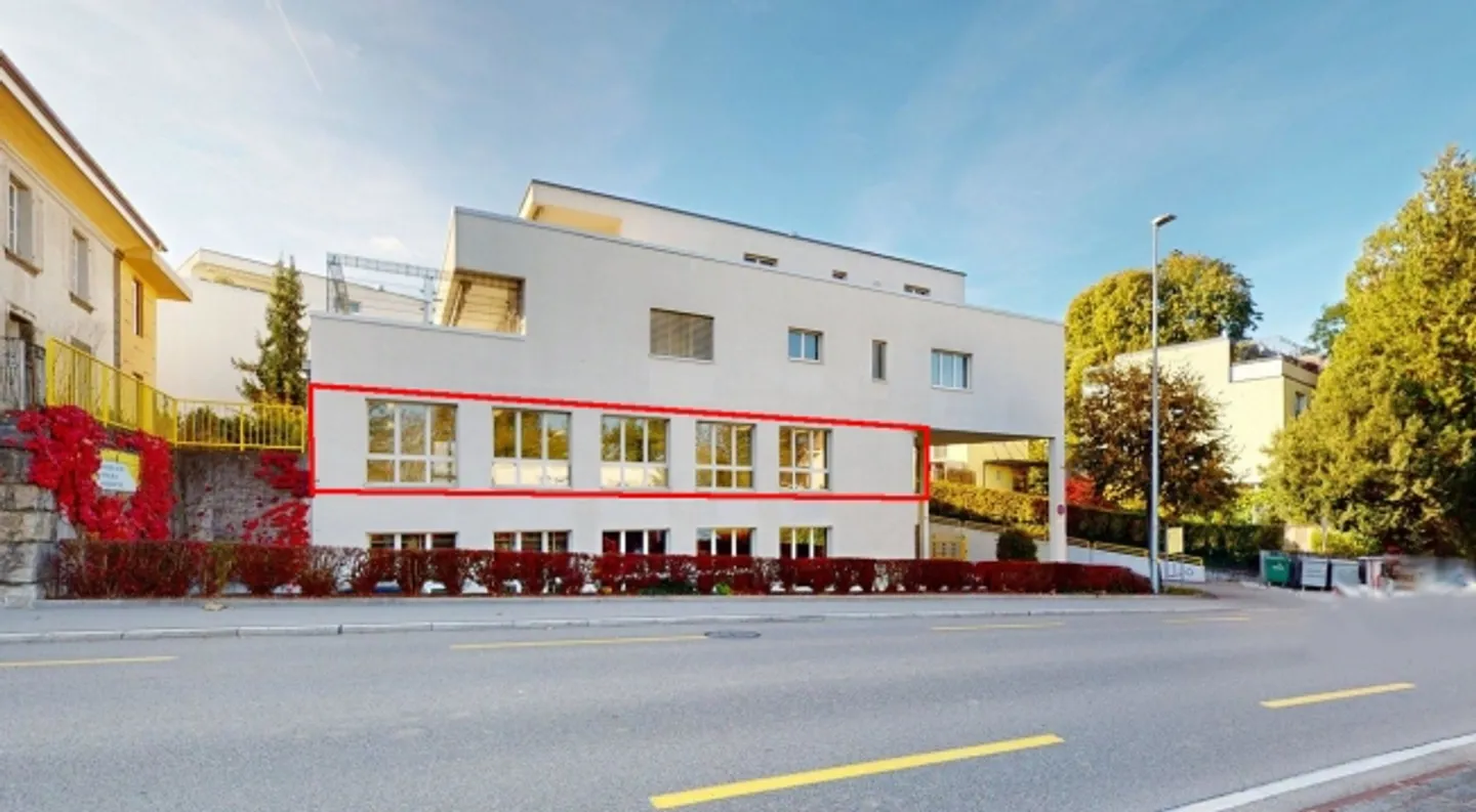 Posizione commerciale ideale con alta visibilità - Foto 2 di 15