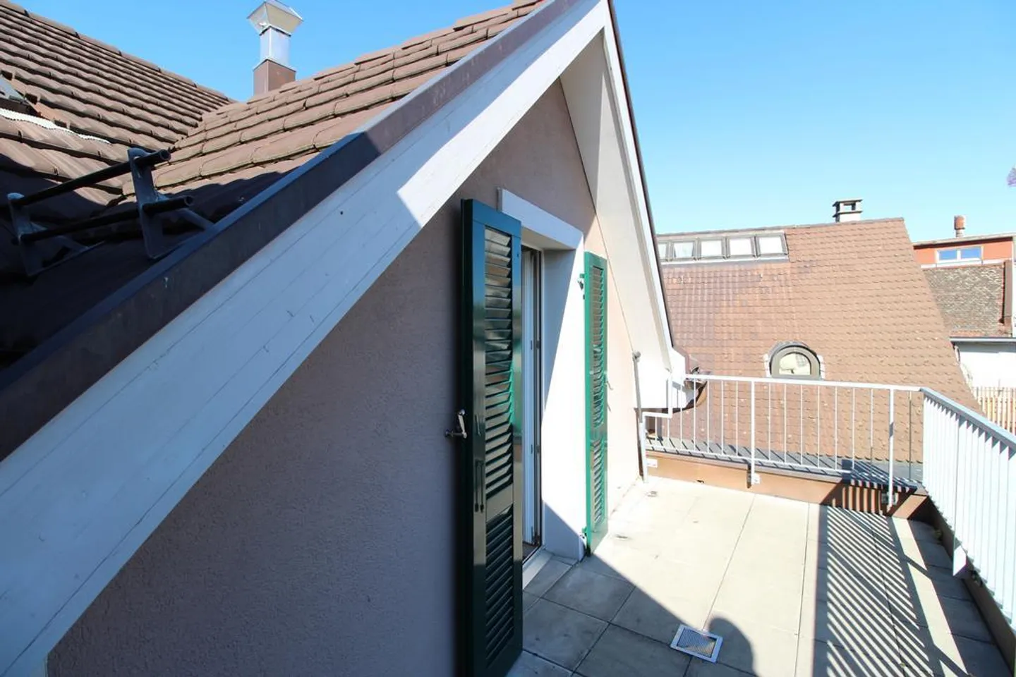 Appartamento moderno e luminoso cerca residenti - Foto 11 di 11