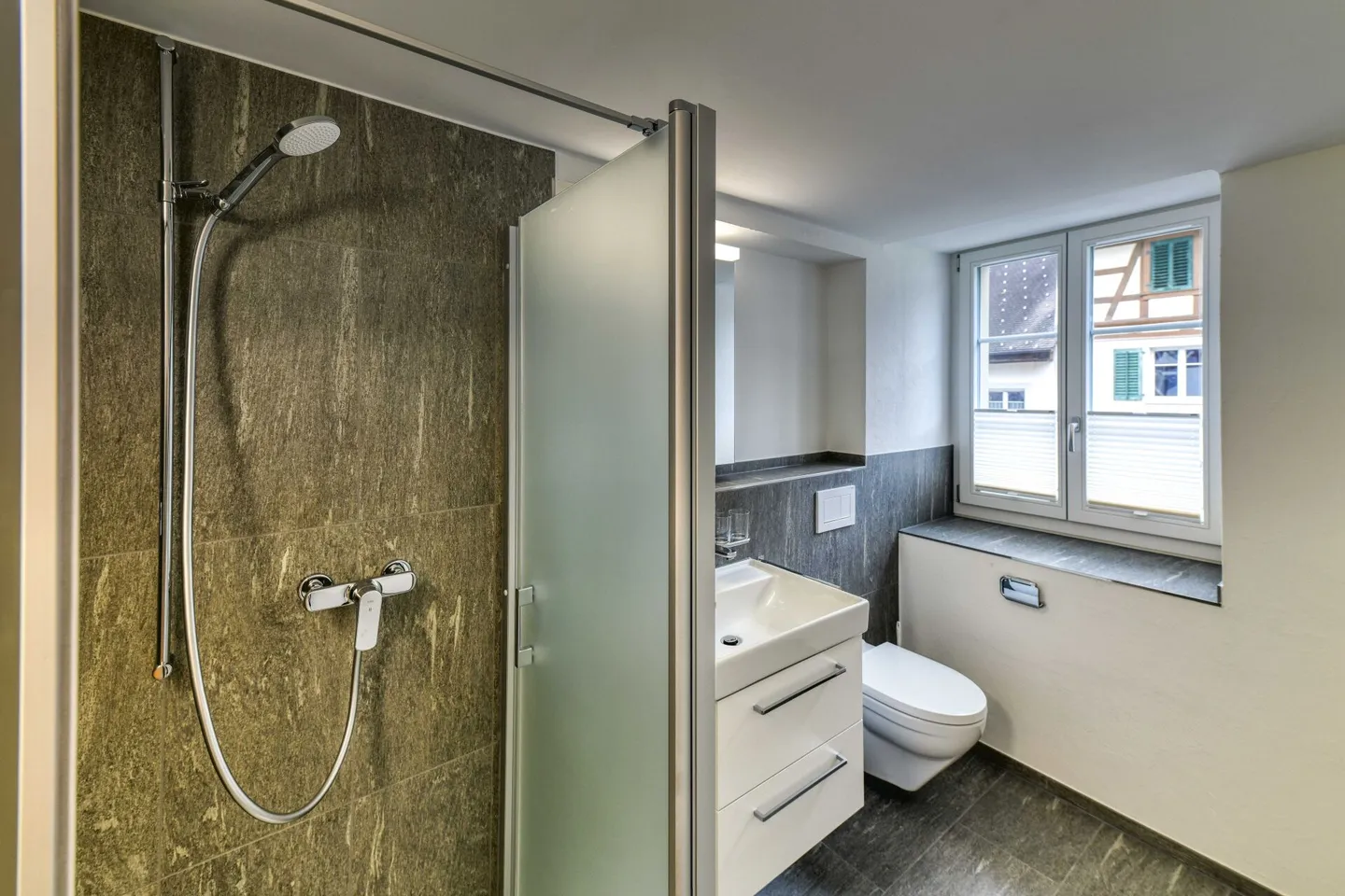 Renovierte 2.5 Zimmerwohnung - Foto 9 von 13