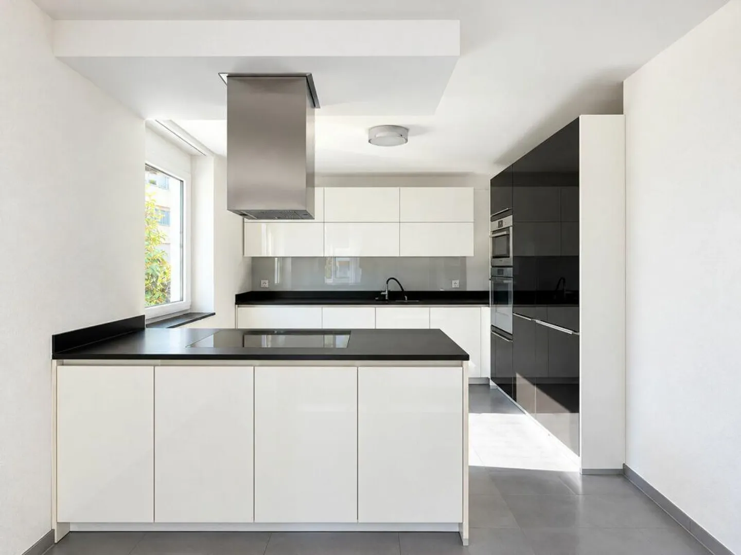 Geräumiges Einfamilienhaus mit Garten - Foto 9 von 29