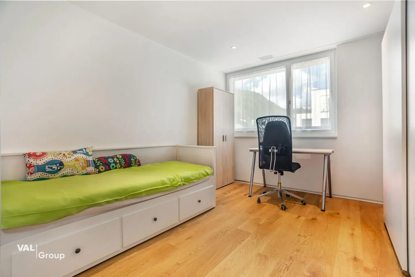 Modern Apartment in Central Naters - Photo 8 of 13