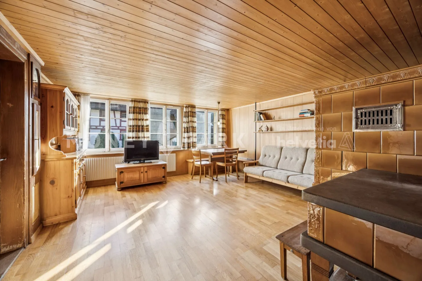 Historischer 6.5-Zimmer-Bauernhof mit grossem Umschwung und viel Potenzial - Foto 2 von 13