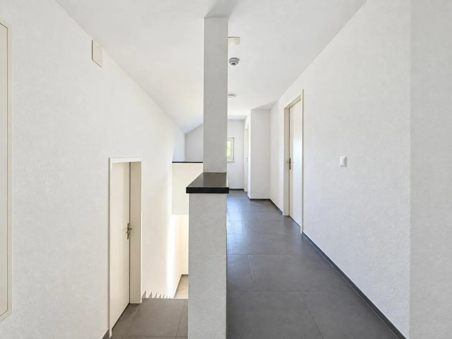 Geräumiges Einfamilienhaus mit Garten - Foto 22 von 29