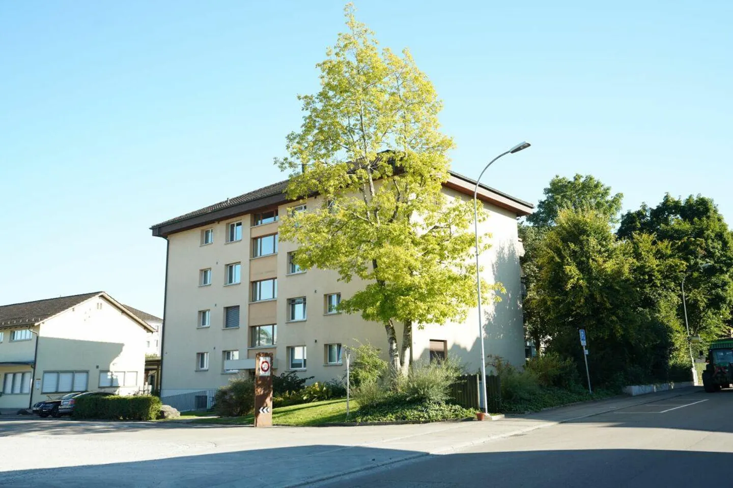 Praktische Einzelgarage in Niederuzwil - Foto 3 von 3