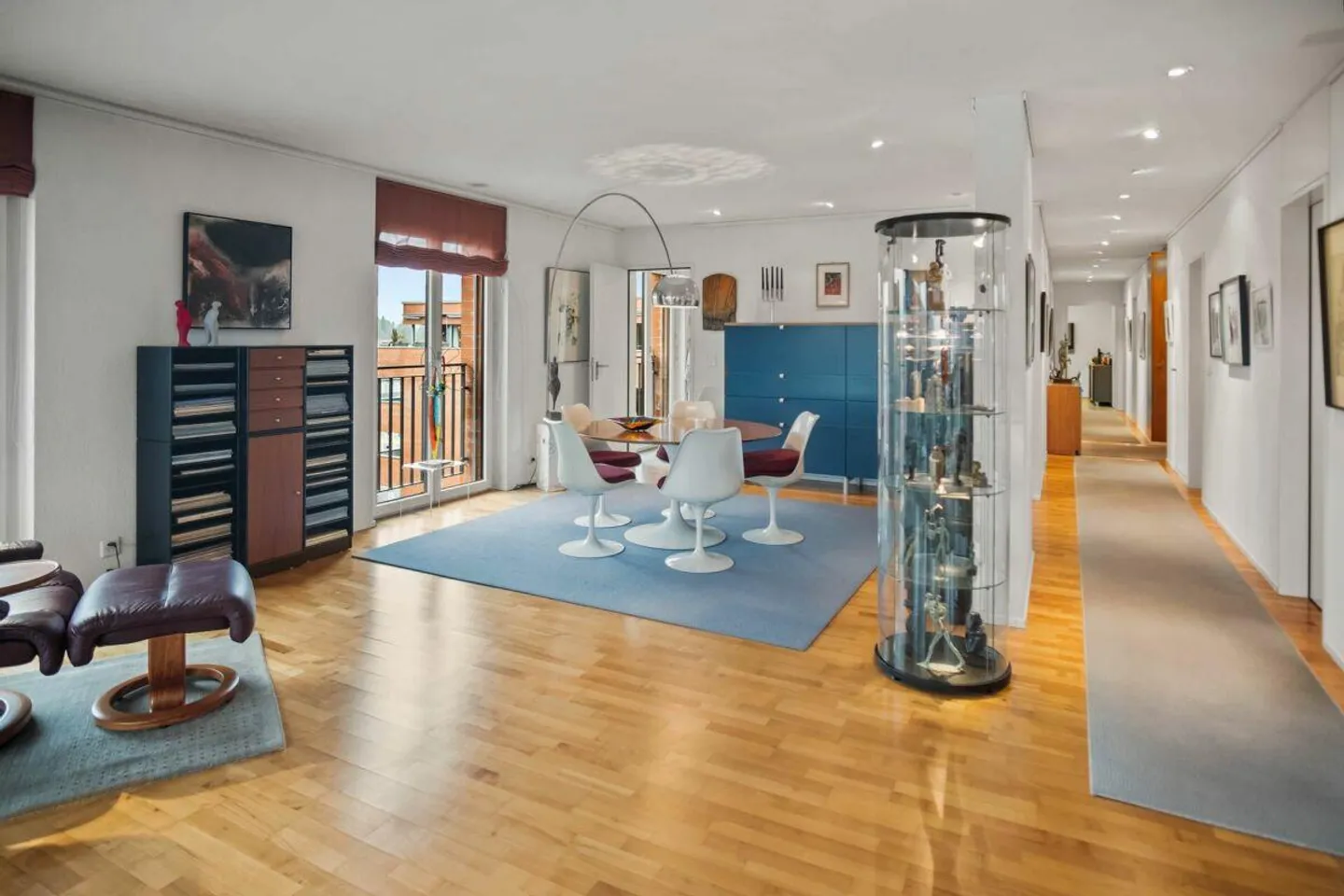 Living Above the Rooftops: Your Penthouse with a View - Photo 5 of 26