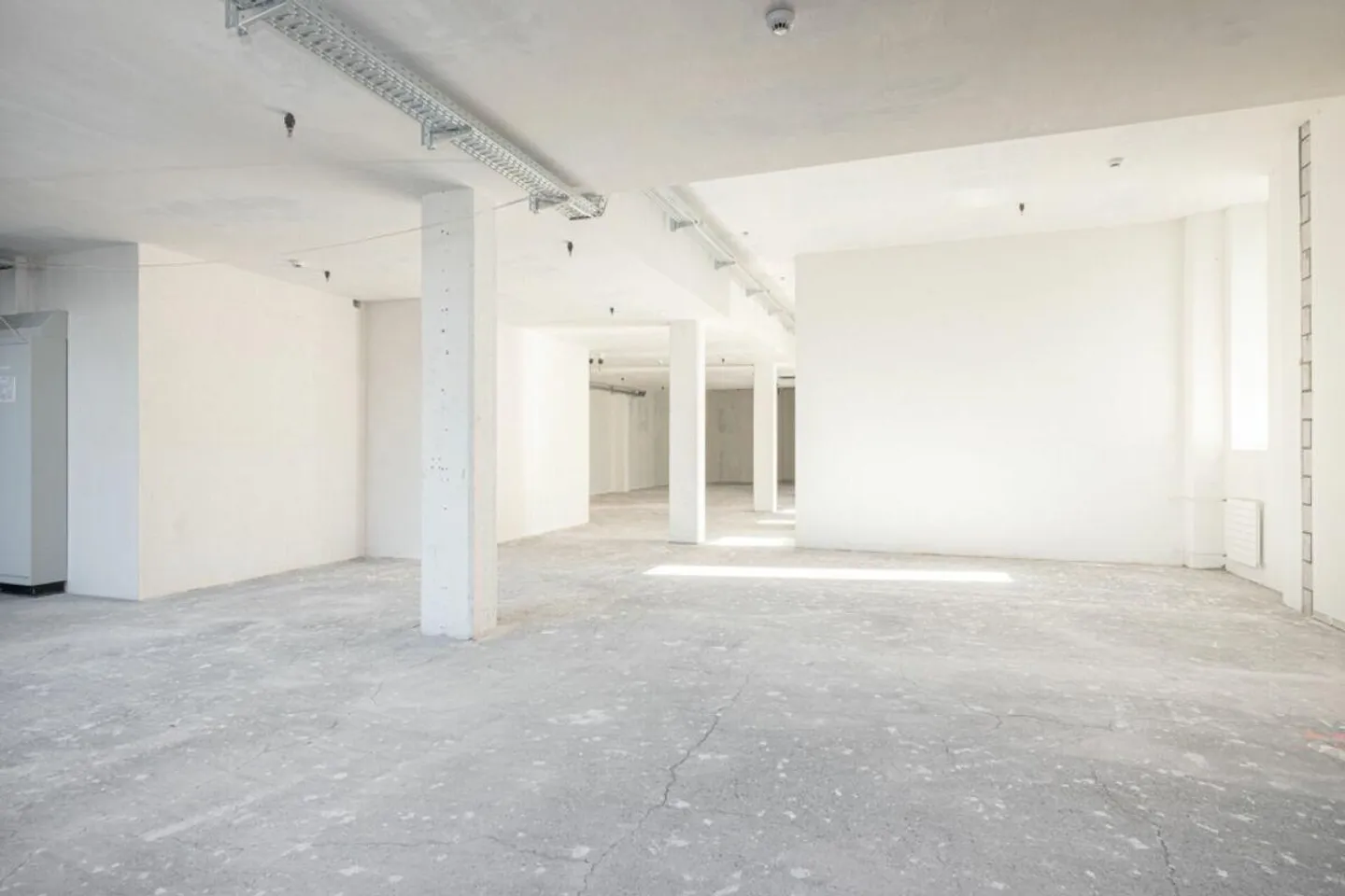 Spazio al piano terra presso il popolare Alpenquai - Foto 5 di 10