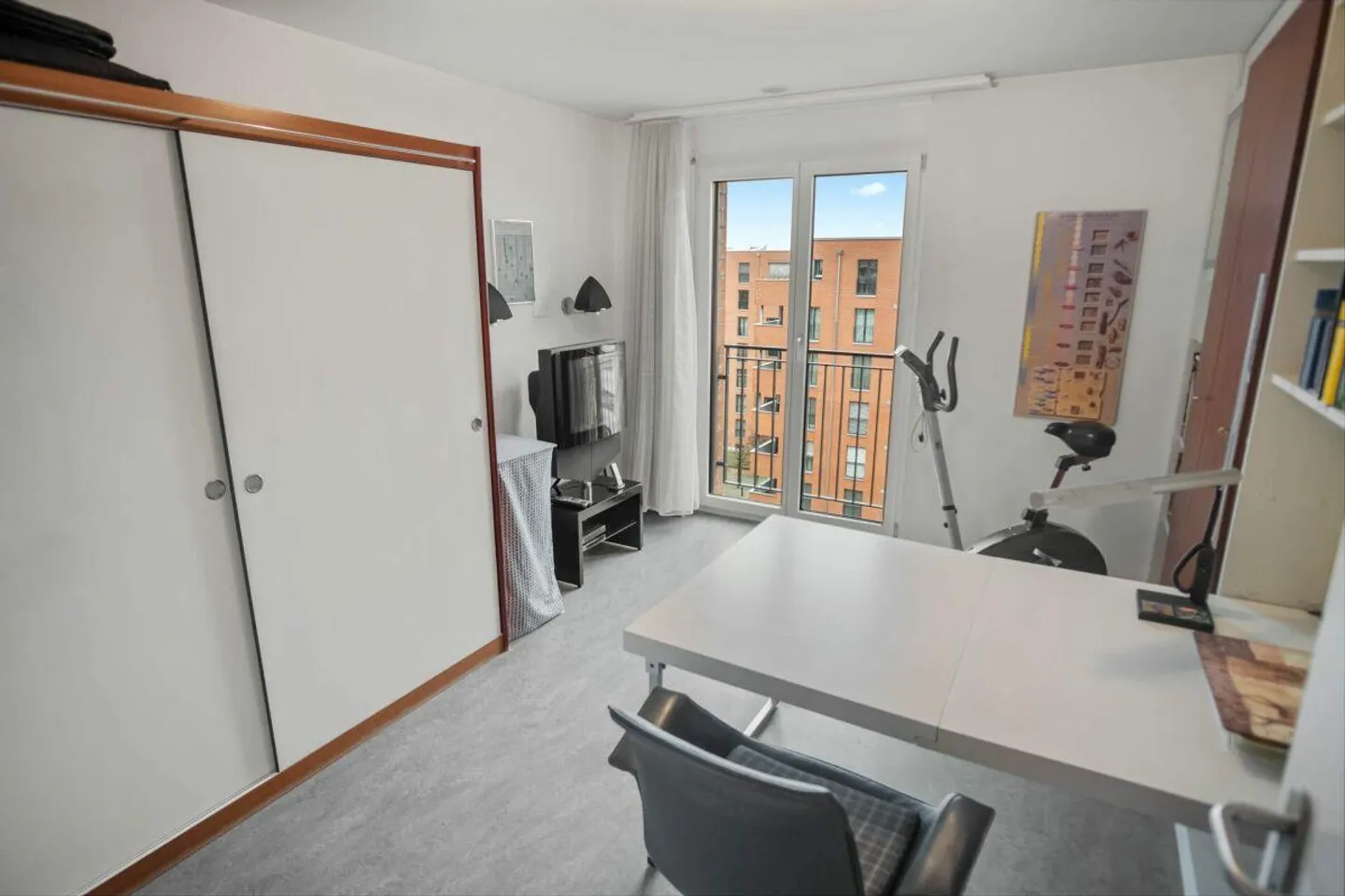 Living Above the Rooftops: Your Penthouse with a View - Photo 15 of 26