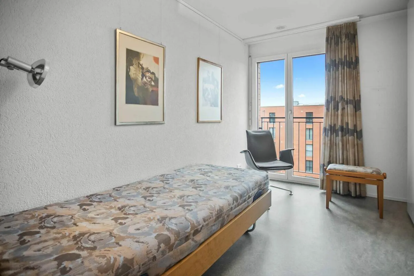 Living Above the Rooftops: Your Penthouse with a View - Photo 17 of 26