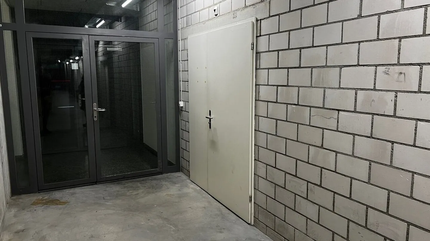 Magazzini tra 40-208 m² nel 1° sotterraneo - Foto 3 di 11