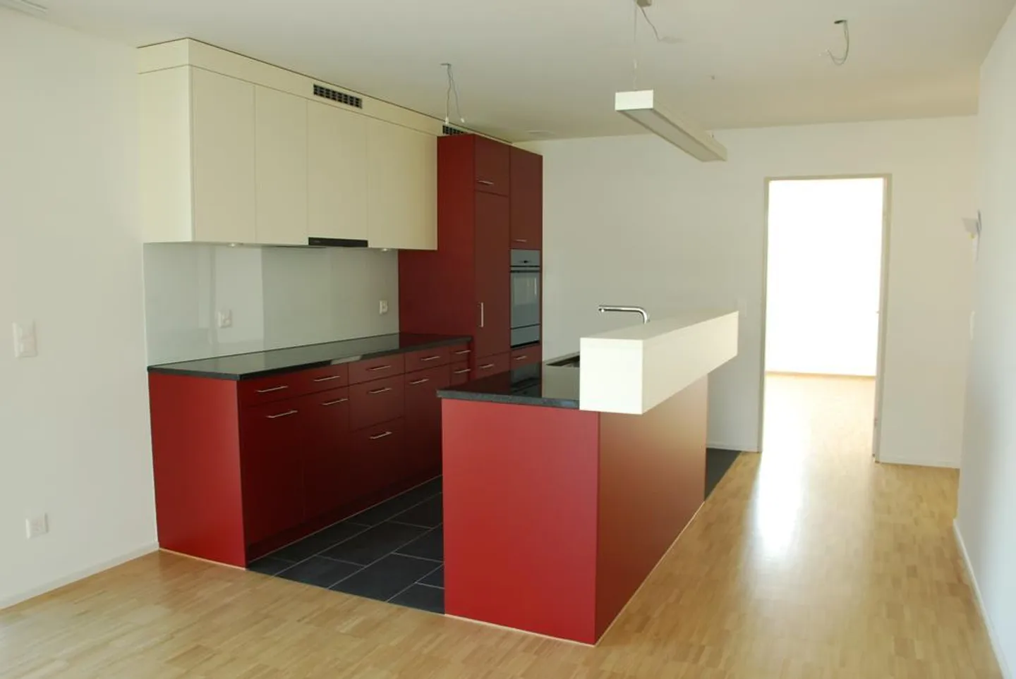 Appartement lumineux et spacieux dans un quartier familial - Photo 2 sur 11