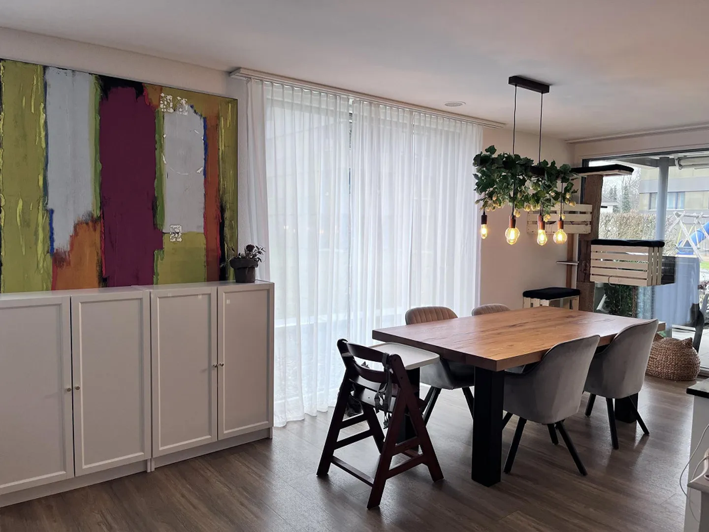 Appartamento moderno e luminoso di 4,5 stanze - Foto 2 di 9