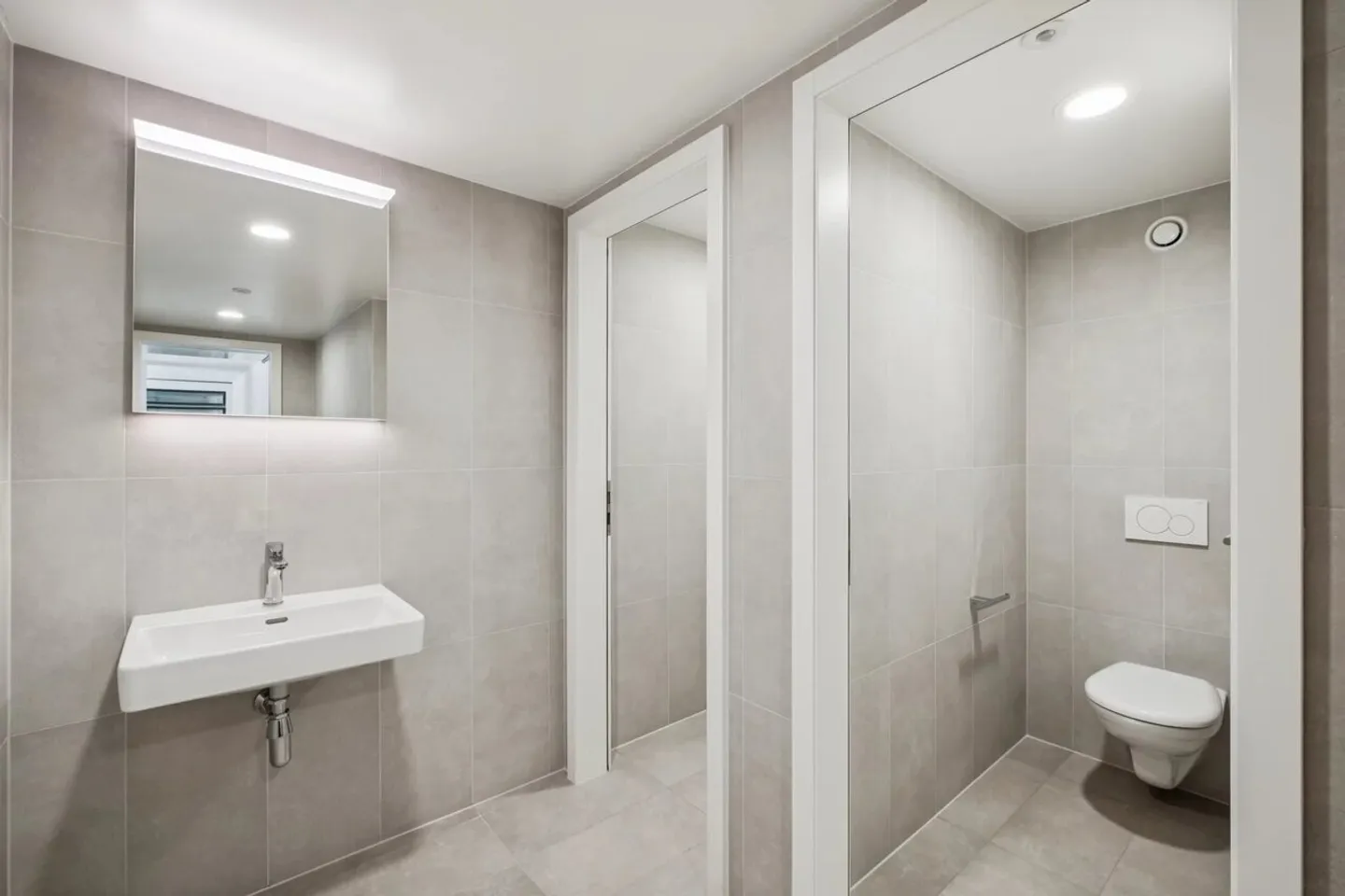 Renovated Office Space in Pâquis - Photo 3 of 13