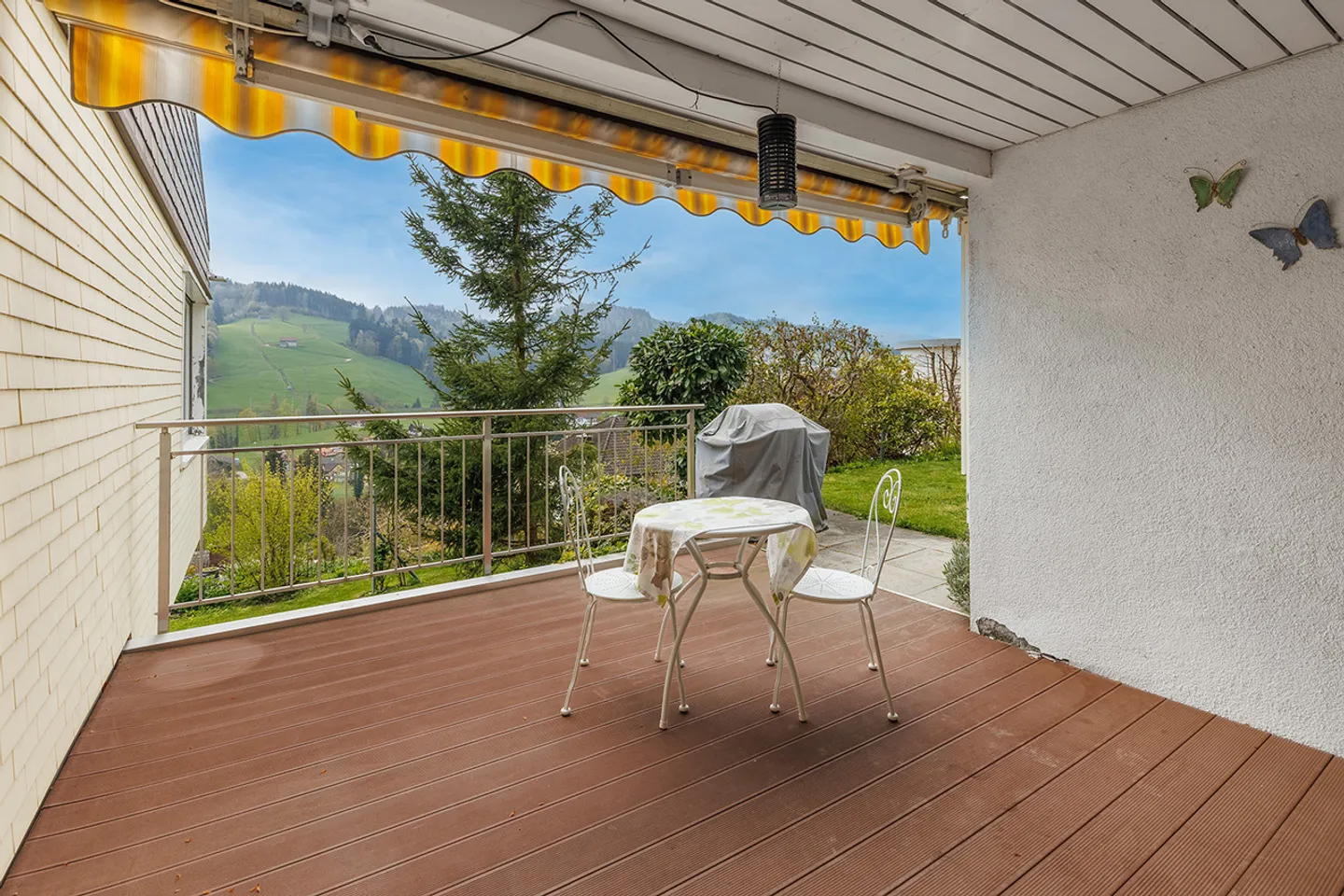Maison familiale avec un appartement séparé dans un emplacement ensoleillé sur une colline - Photo 6 sur 8